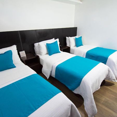 Hotel Plaza Victoria Ибарра Экстерьер фото