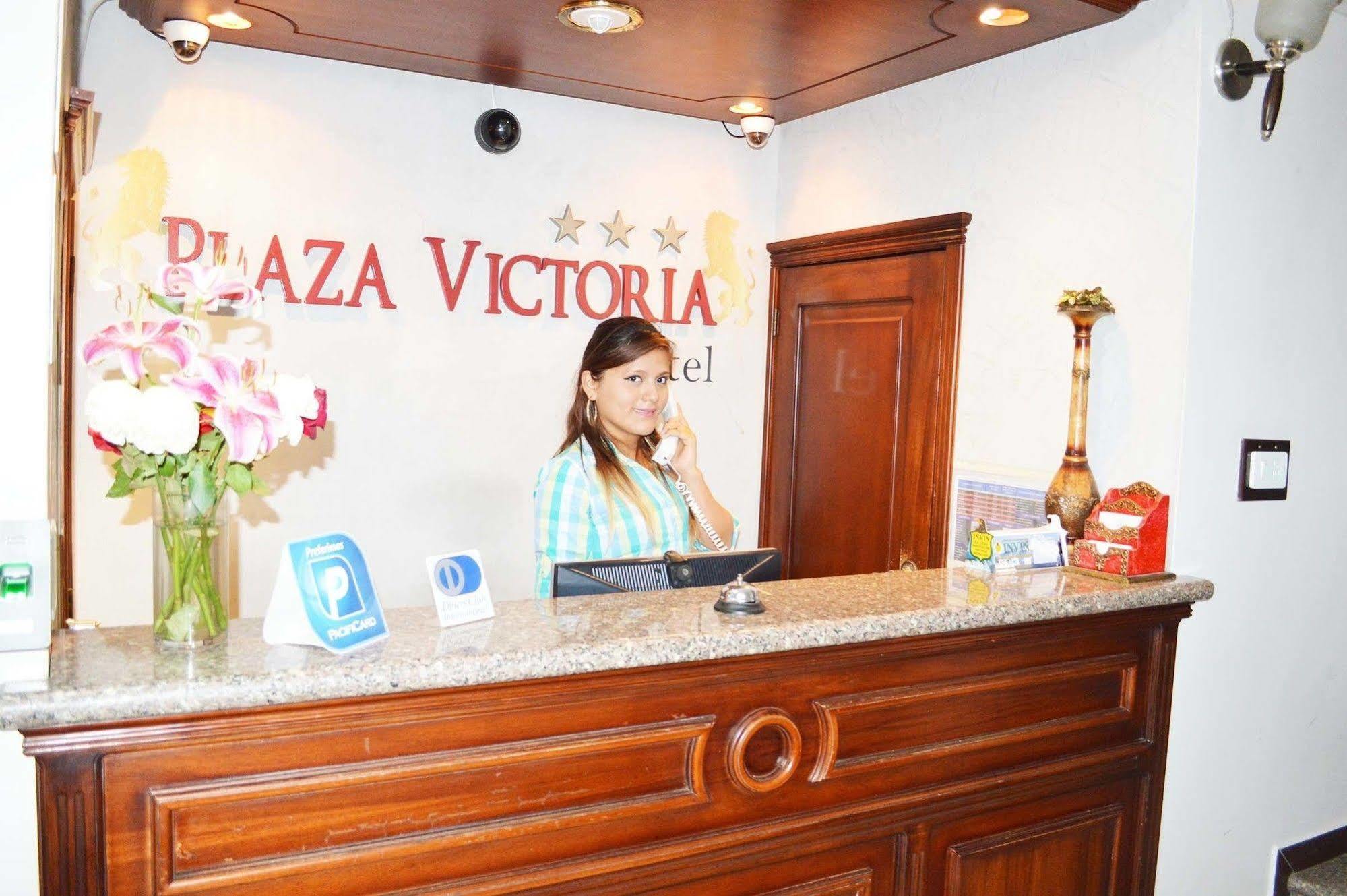Hotel Plaza Victoria Ибарра Экстерьер фото